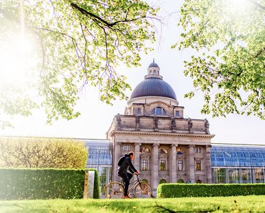 Außenansicht der Staatskanzlei in Bayern Außenansicht der Staatskanzlei in Bayern